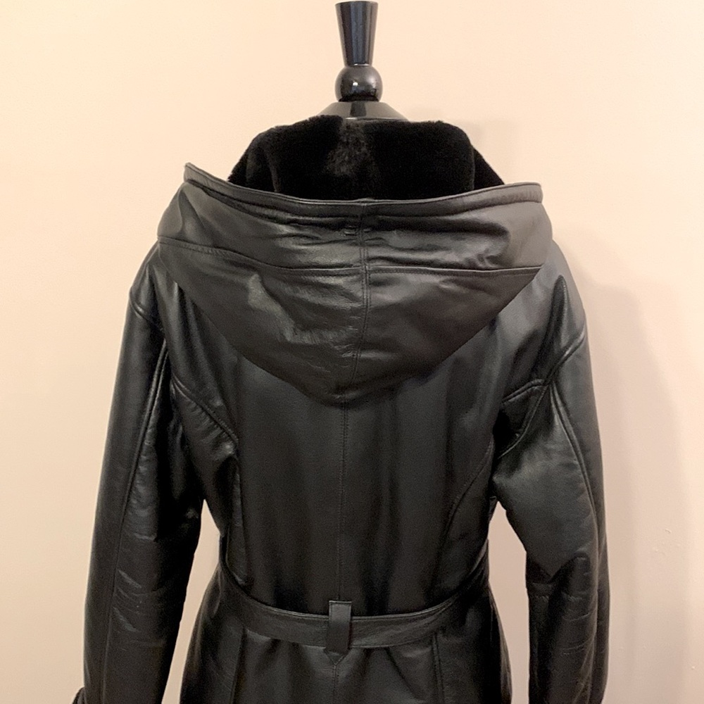 Like new Wilson’s leather coat - Picture 8 of 14
